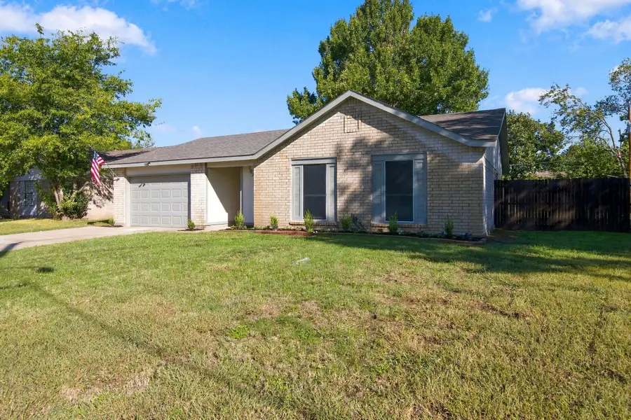 7025 Lincolnshire Lane, North Richland Hills, TX 76182 - #2