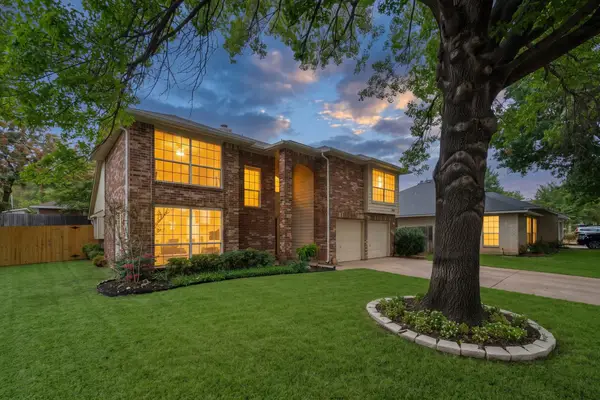 7025 Escondido Drive, Arlington, TX 76016