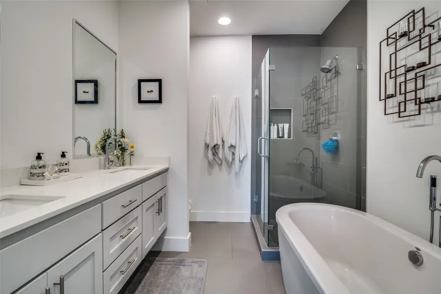 5602 Lindell Avenue #B, Dallas, TX 75206 - #3