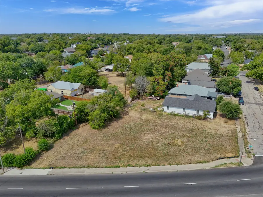 1401 W Waco Drive, Waco, TX 76701 - #2
