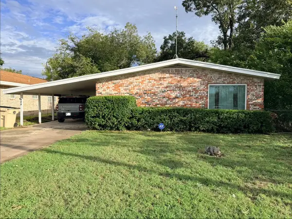 503 E Grand Avenue, Comanche, TX 76442