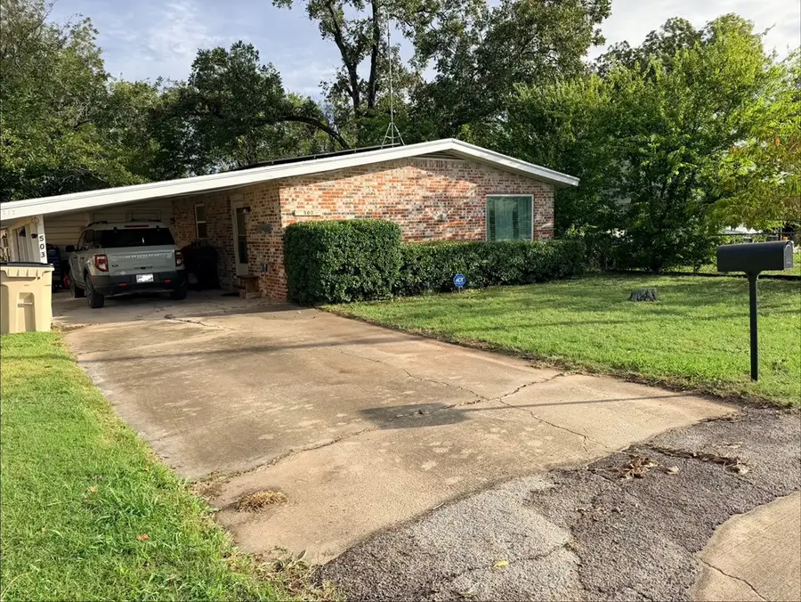 503 E Grand Avenue, Comanche, TX 76442 - #2