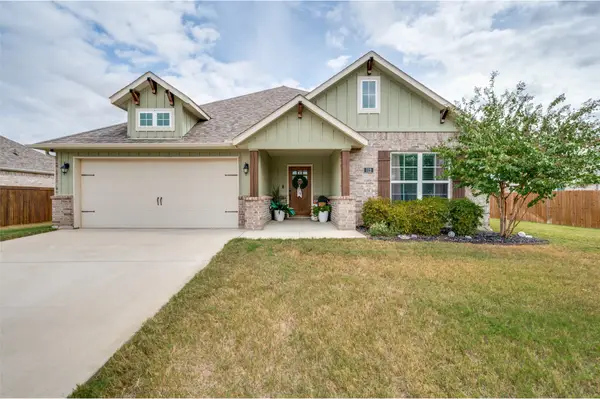 112 Kens Court, Pilot Point, TX 76258