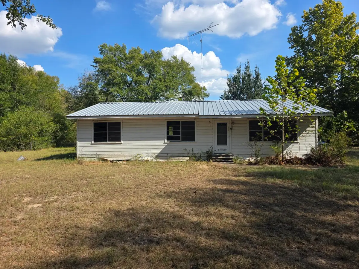 2329 S State Highway 37, Mineola, TX 75773 - #1