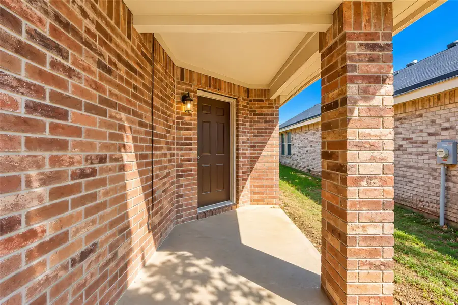 625 Horn Street, Crowley, TX 76036 - #3