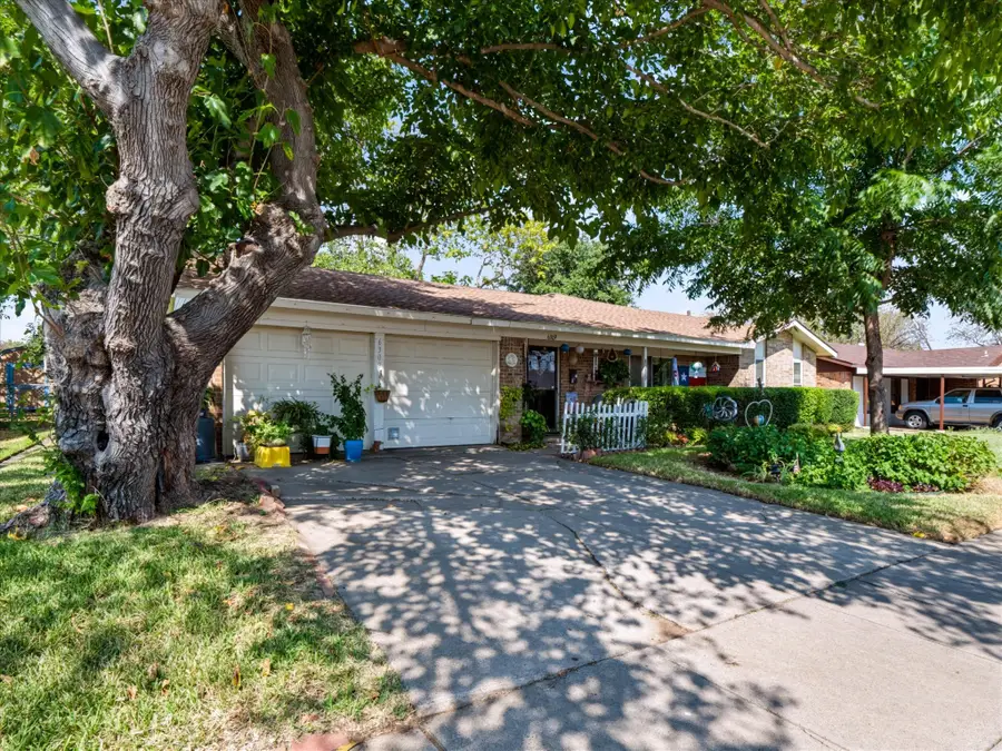 6309 Solona Circle N, Haltom City, TX 76117 - #2