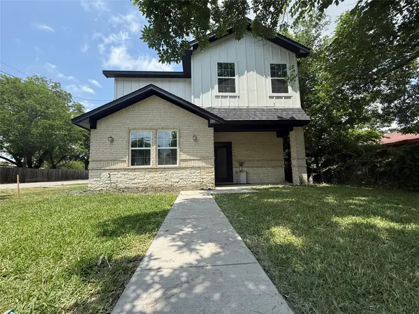201 E 10th Street, Kaufman, TX 75142