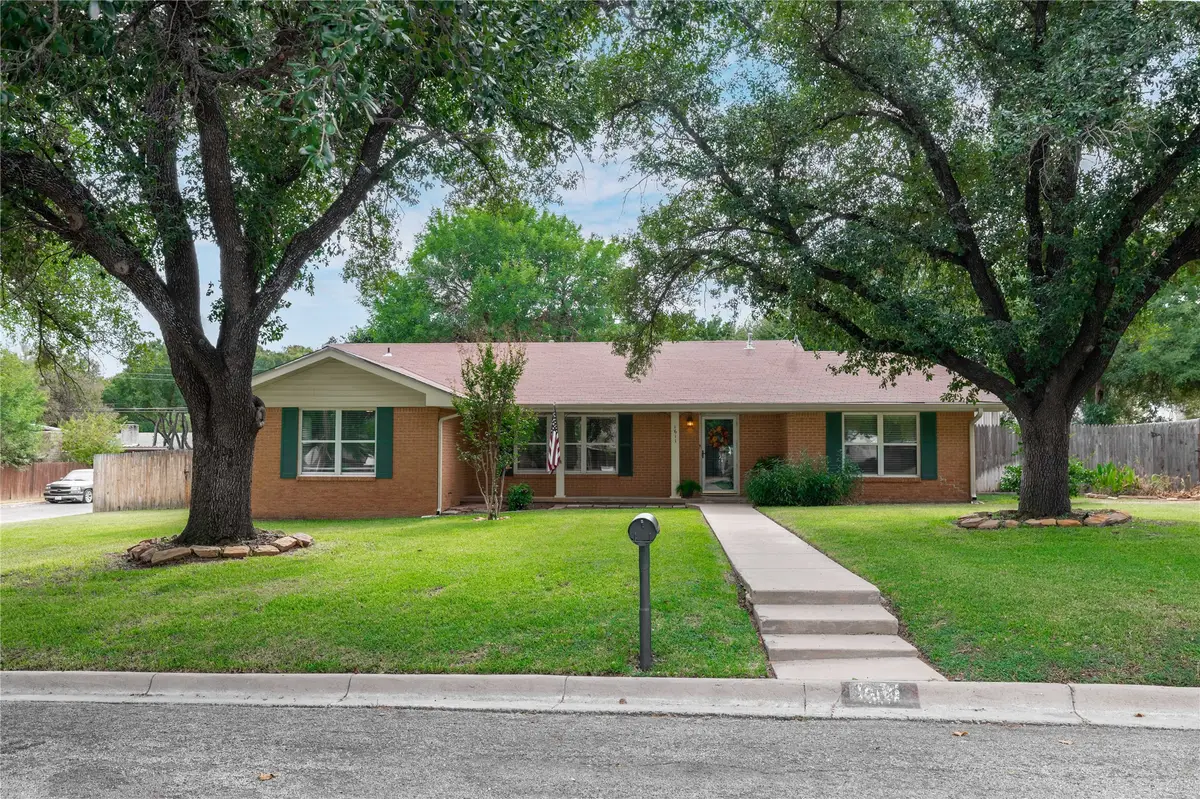 1611 16th Street, Brownwood, TX 76801 - #1