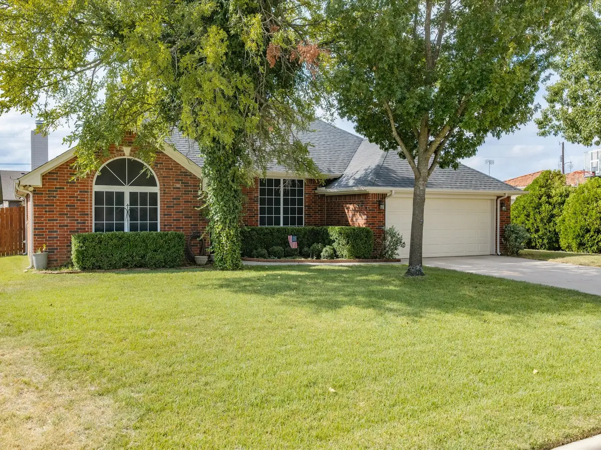 2106 Ridgewood Drive, Bridgeport, TX 76426 - #1