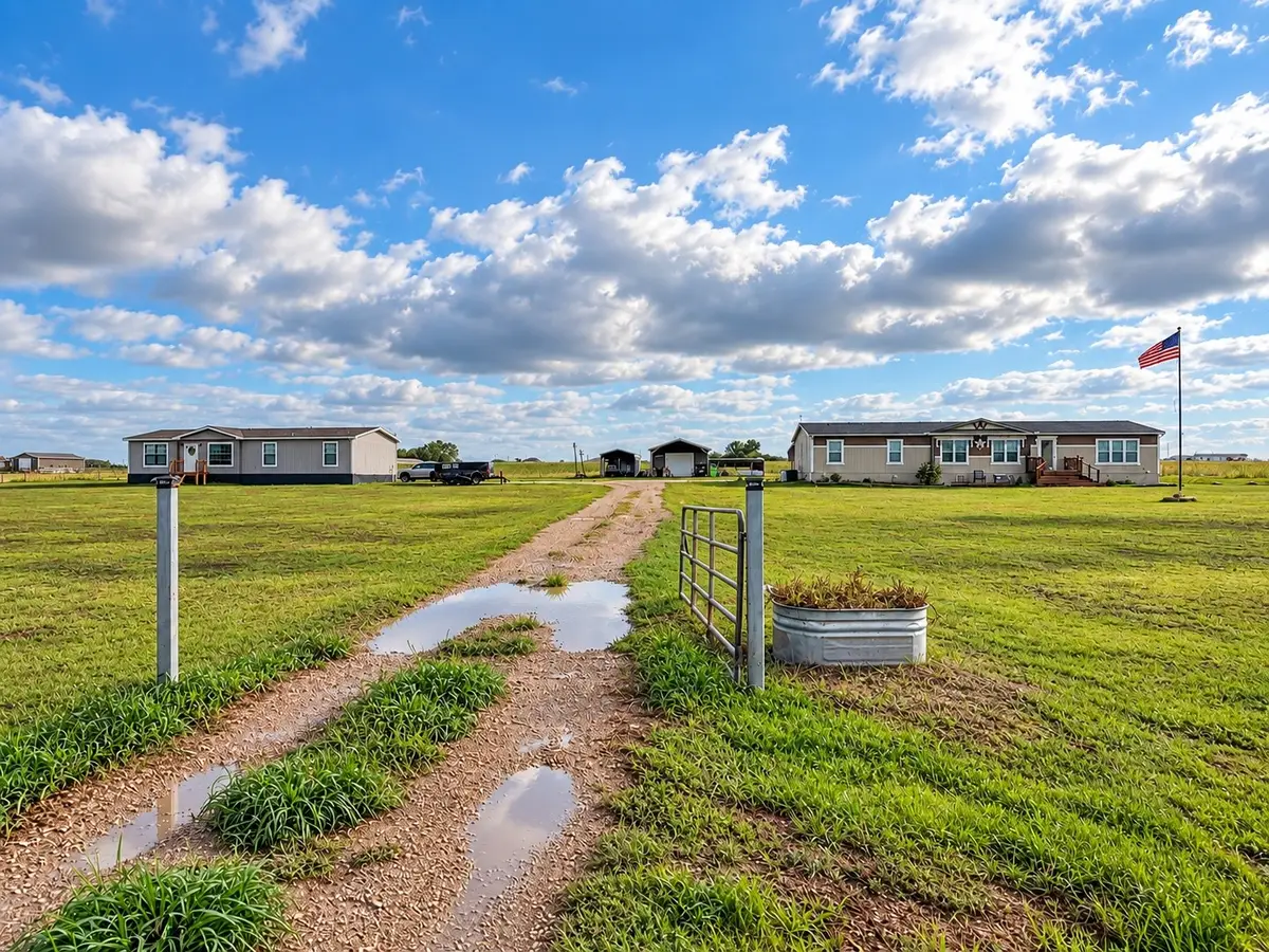 8832 N Us Highway 69, Celeste, TX 75423 - #1