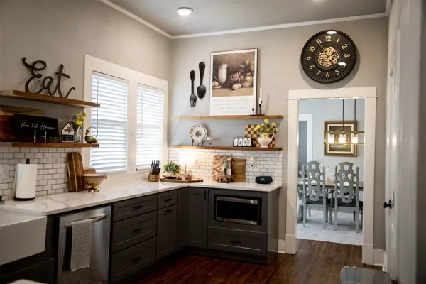 512 N College Street, Waxahachie, TX 75165