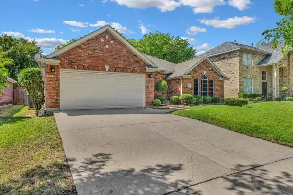 4825 Gloucester Drive, Grand Prairie, TX 75052