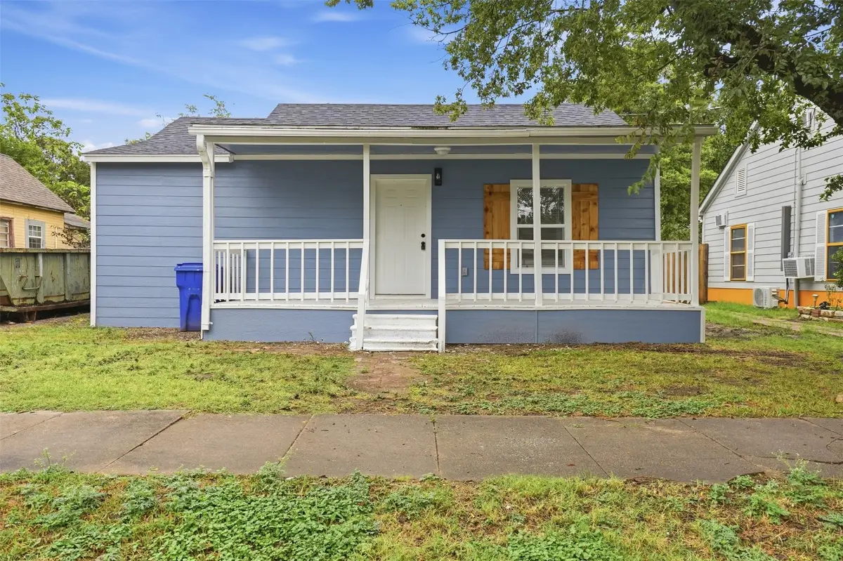 920 E Chaffin Street, Sherman, TX 75090 - #1