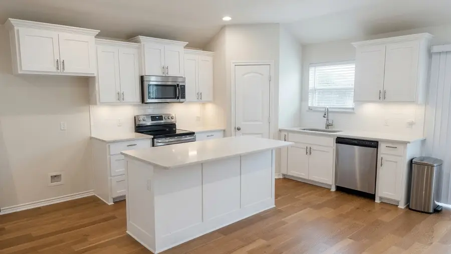 1305 Silverton Drive, Sherman, TX 75092 - #2