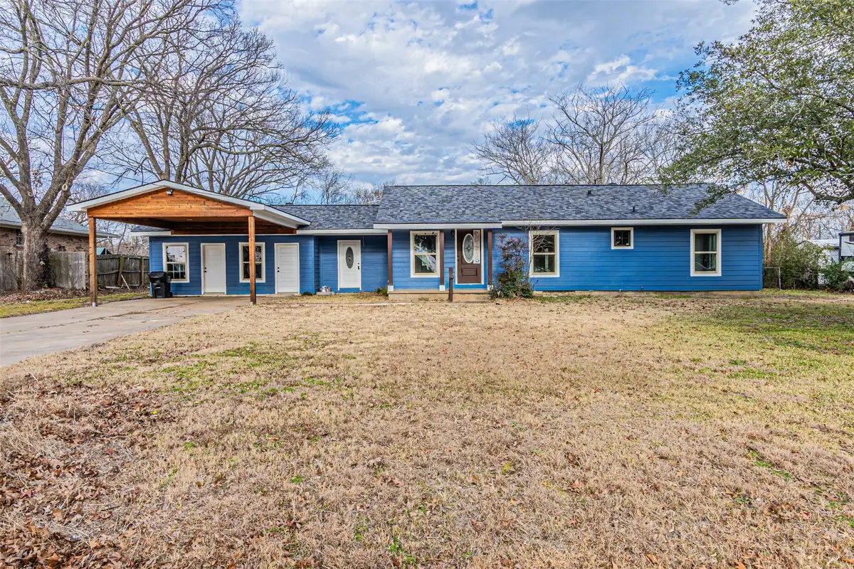 919 Canton Avenue, Wills Point, TX 75169 - #1