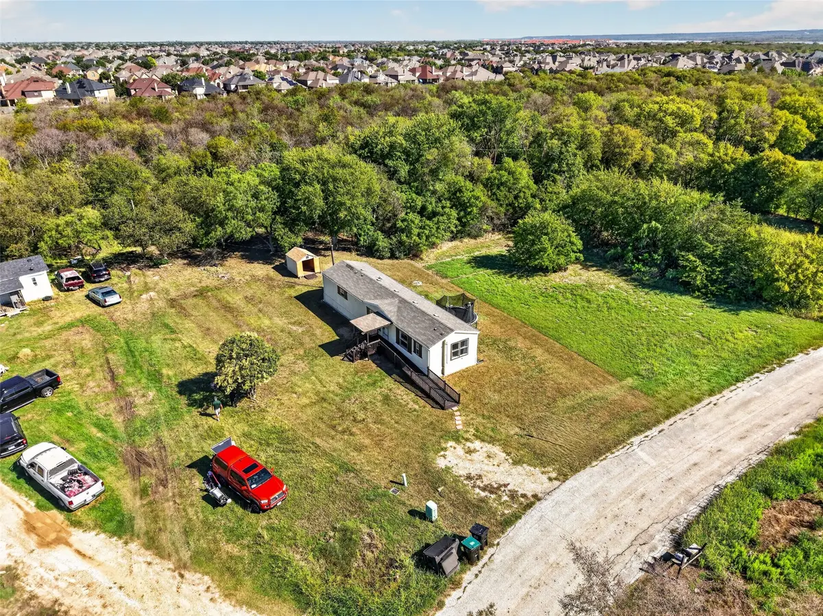 24 Spring Creek Circle, Grand Prairie, TX 75054 - #1