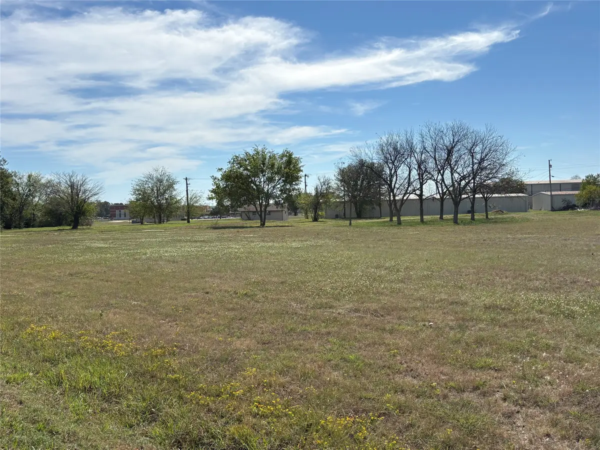 221 Maple Street, Commerce, TX 75428 - #1