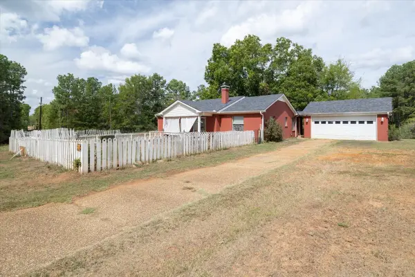 9462 County Road 147 W, Overton, TX 75684