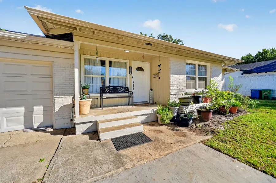 1813 Baxley Drive, Carrollton, TX 75006 - #2
