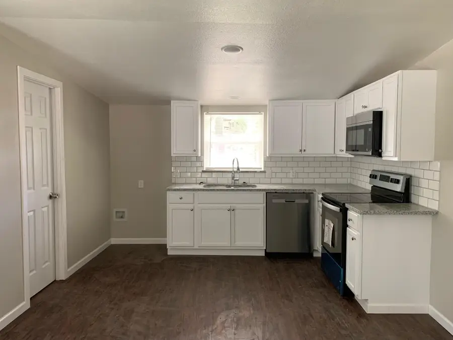 1012 Faye Street, Gainesville, TX 76240 - #2