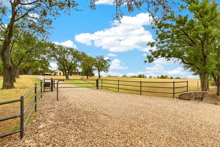 695 Harris Lane, Whitewright, TX 75491 - #2