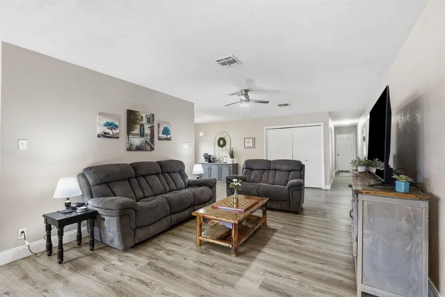 101 Falcon Lane, Hillsboro, TX 76645 - #3