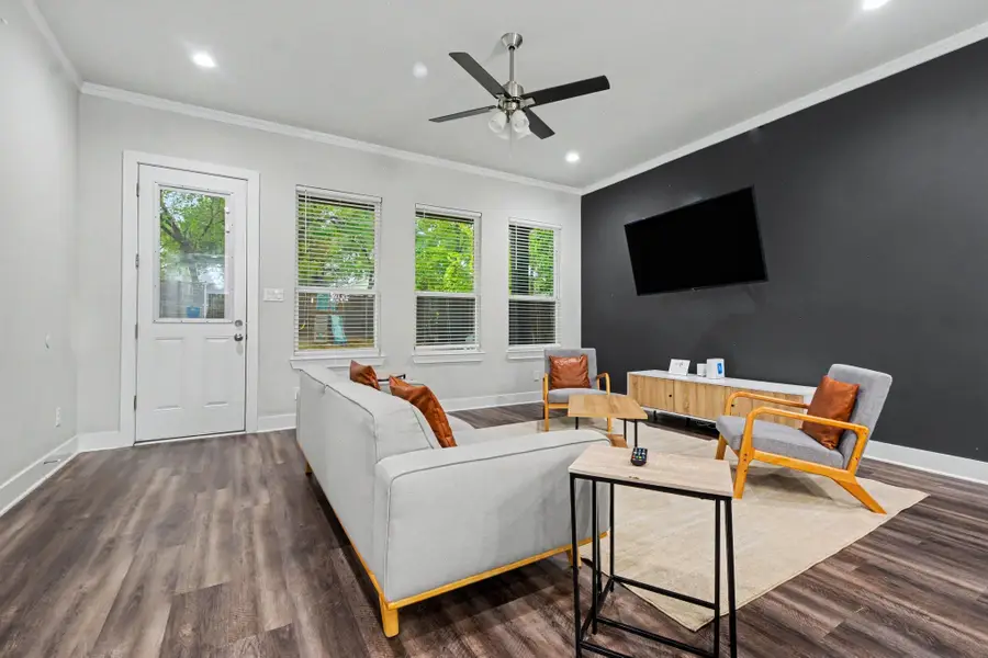 1435 Strickland Street, Dallas, TX 75216 - #2