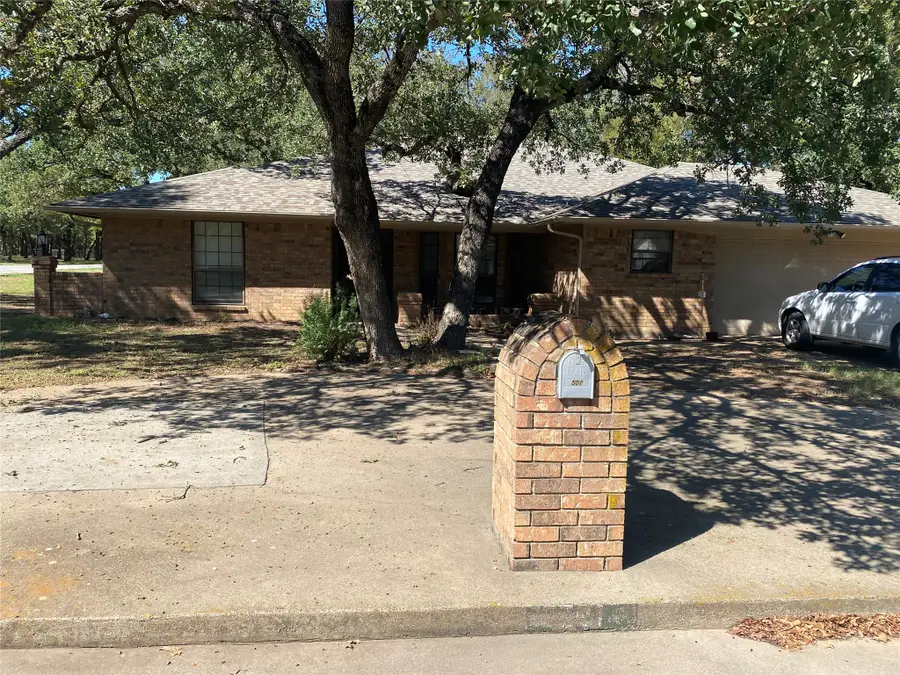 501 Mesquite Street, Mineral Wells, TX 76067 - #2
