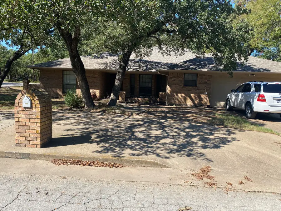 501 Mesquite Street, Mineral Wells, TX 76067 - #3