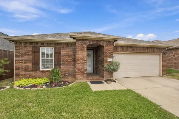 632 Montgomery Drive, Lake Dallas, TX 75065