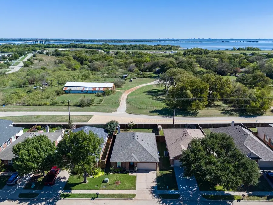 632 Montgomery Drive, Lake Dallas, TX 75065 - #2