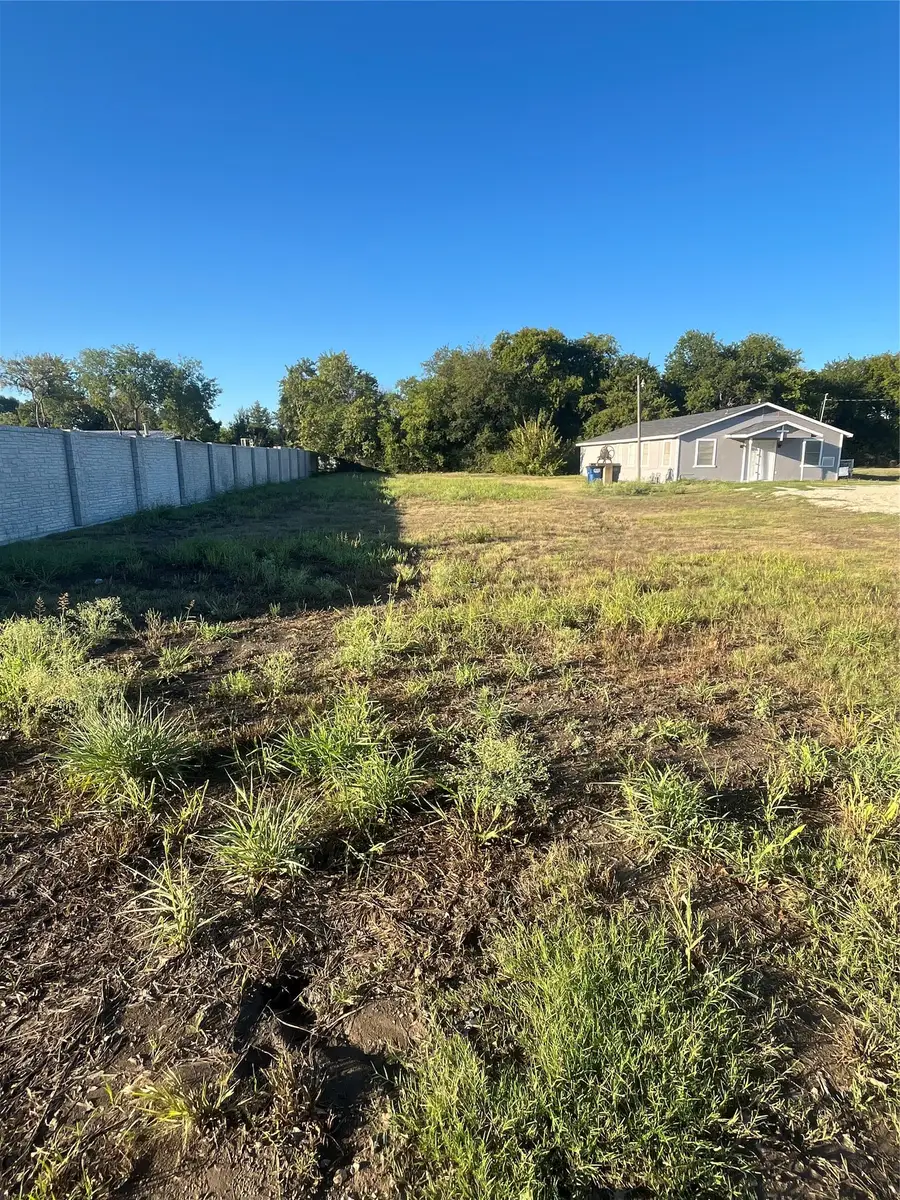 835 E 3rd Street, Lancaster, TX 75146 - #2