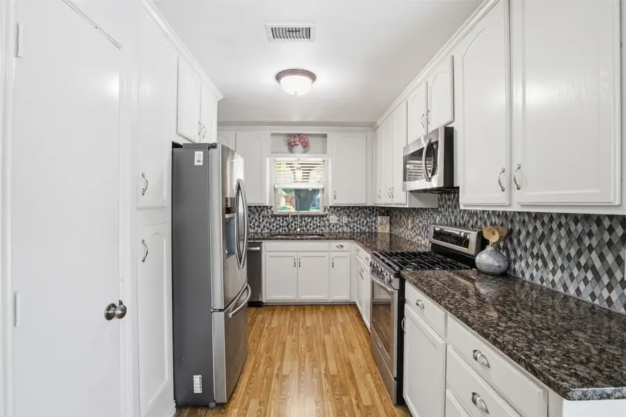 1920 Big Sky Drive, Lewisville, TX 75077 - #2