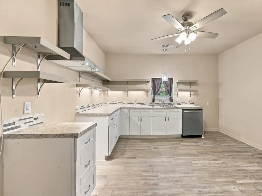 207 N Oneil Street, Alvord, TX 76225 - #3