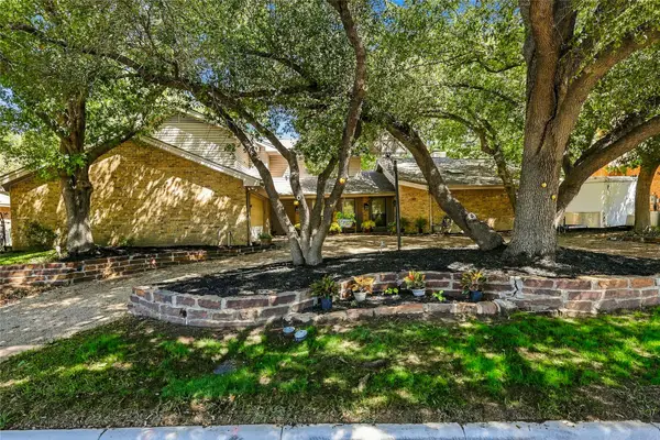 707 Findlay Drive, Arlington, TX 76012