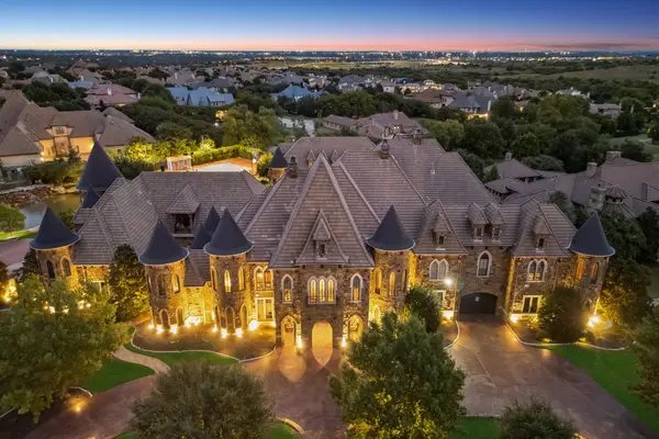 9553 Bella Terra Drive, Fort Worth, TX 76126