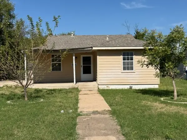 1757 Corrin Avenue, Blue Mound, TX 76131