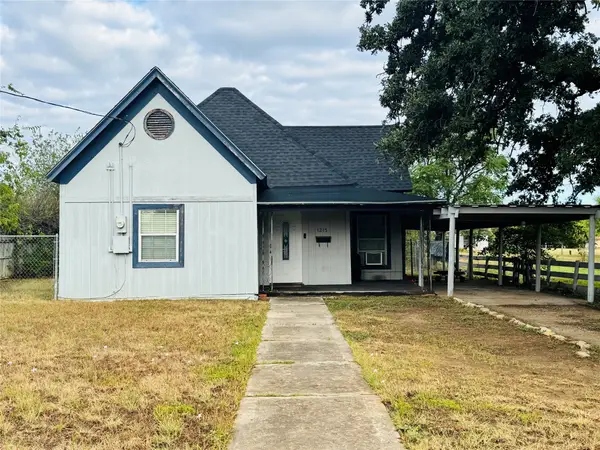 1215 Melwood Avenue, Brownwood, TX 76801