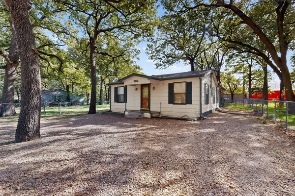 11424 Oakfield Drive, Balch Springs, TX 75180