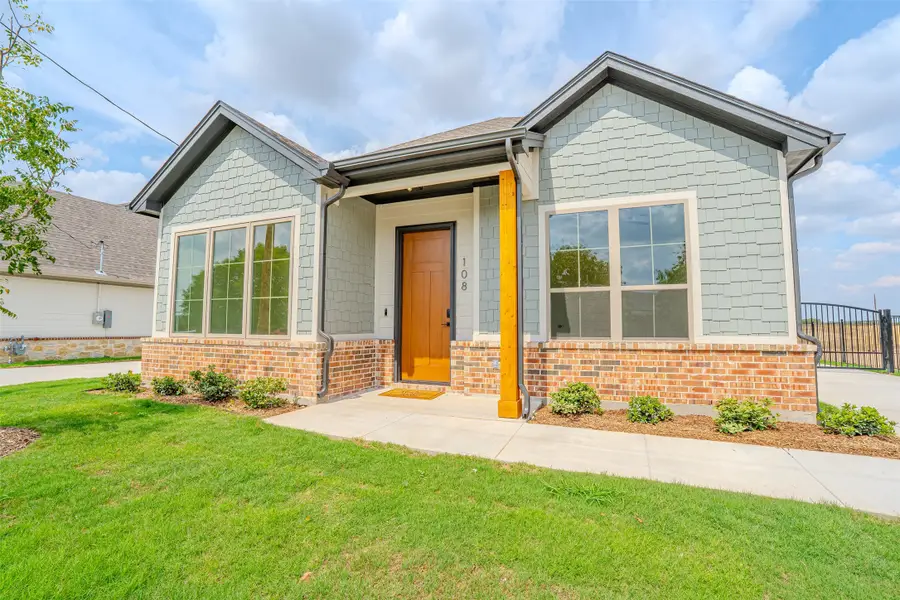 108 K Street, Meridian, TX 76665 - #2