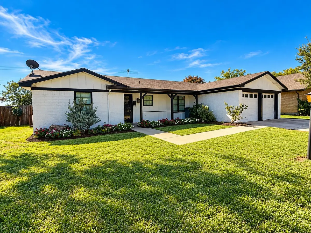 313 Linda Drive, Burleson, TX 76028 - #1