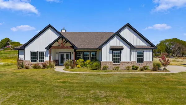 1021 Don Eve Court, Azle, TX 76020