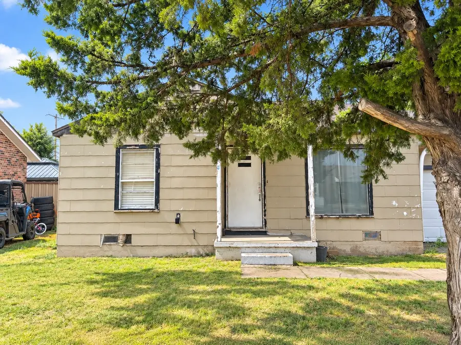 818 Avenue P, Sunray, TX 79086 - #2