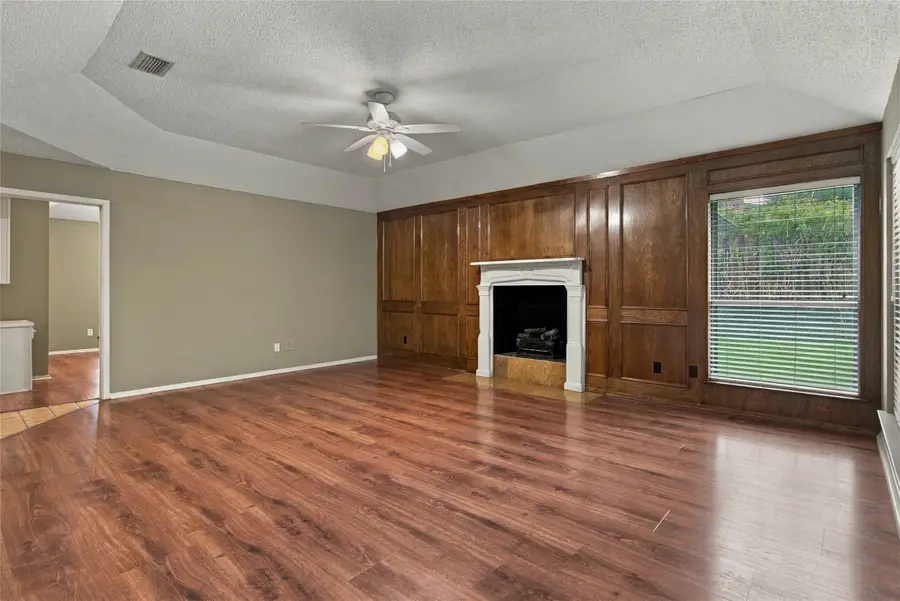 2935 Ridgewood Drive, Grapevine, TX 76051 - #3