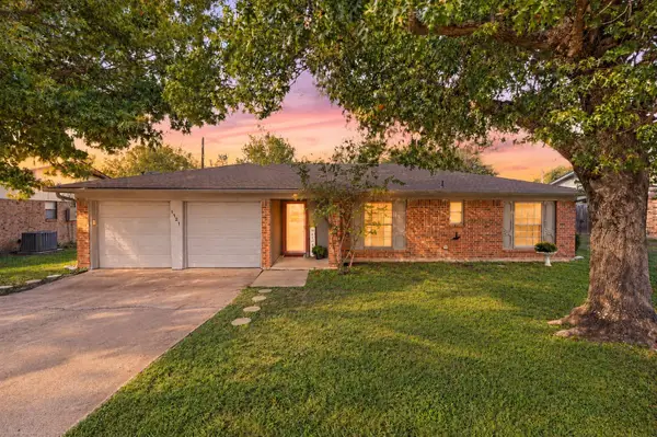 1121 Timbercreek Road, Benbrook, TX 76126