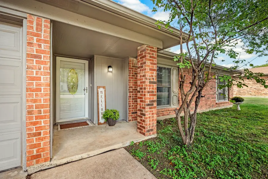 1121 Timbercreek Road, Benbrook, TX 76126 - #3