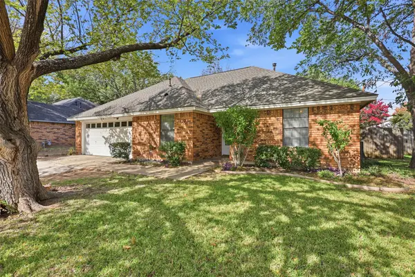 613 Main Street, Roanoke, TX 76262
