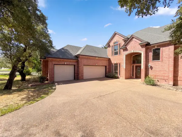9313 Dosier Cove W, Fort Worth, TX 76179