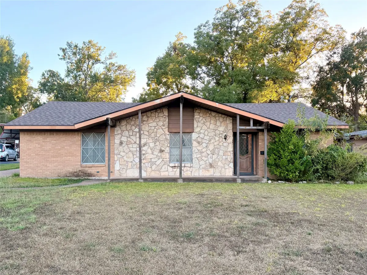 813 Circle Drive, Terrell, TX 75160 - #1