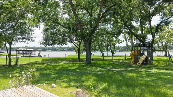 109 Arrow Way, Gun Barrel City, TX 75156